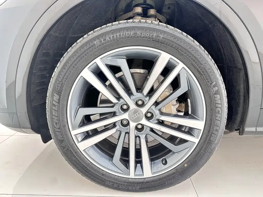 Audi Q5L 2021 из CN, фото 5