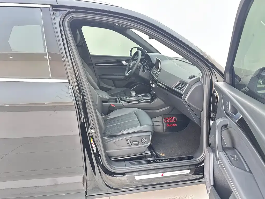 Audi Q5L 2021 из CN, фото 8