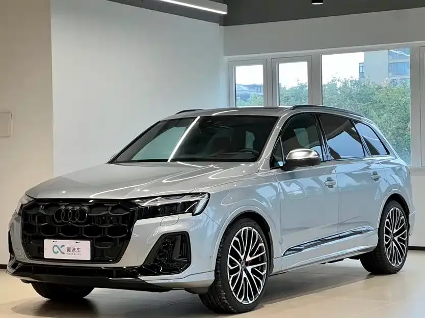 Audi SQ7 — фото 1