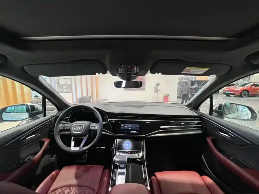 Audi SQ7 — фото 10