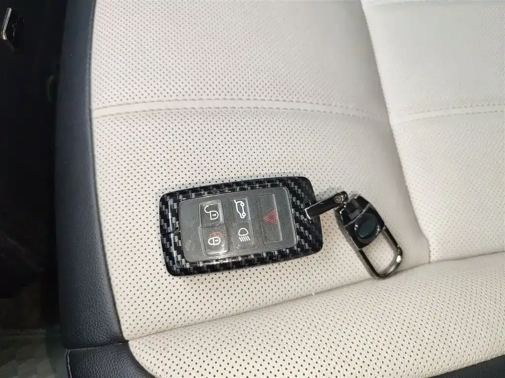 Land Rover Evoque 2021 из CN, фото 9