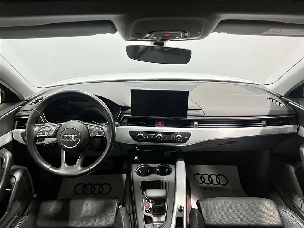 Audi A4L 2023 из CN, фото 7