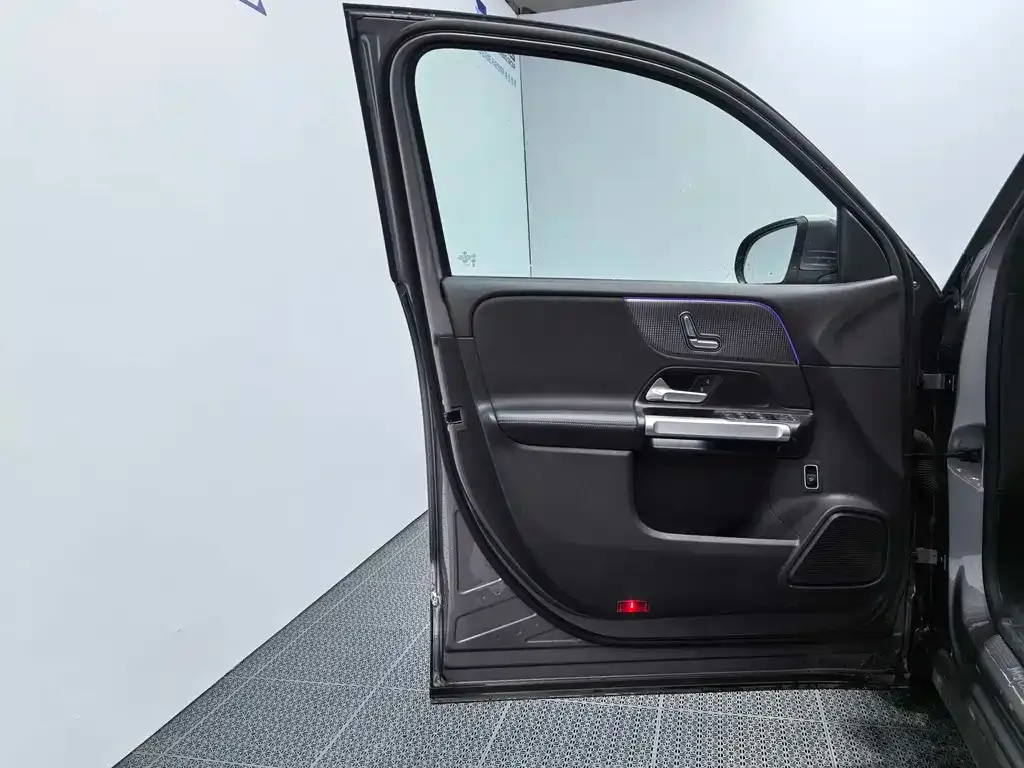 Mercedes-Benz GLB 2023 из CN, фото 10