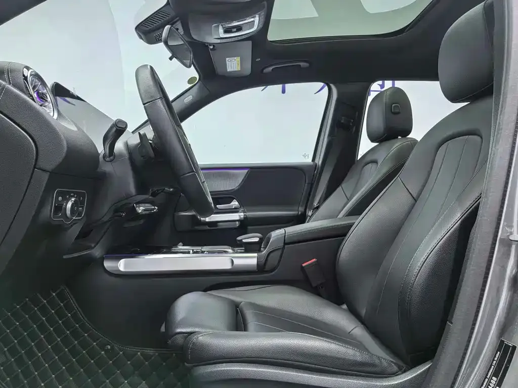 Mercedes-Benz GLB 2023 из CN, фото 7