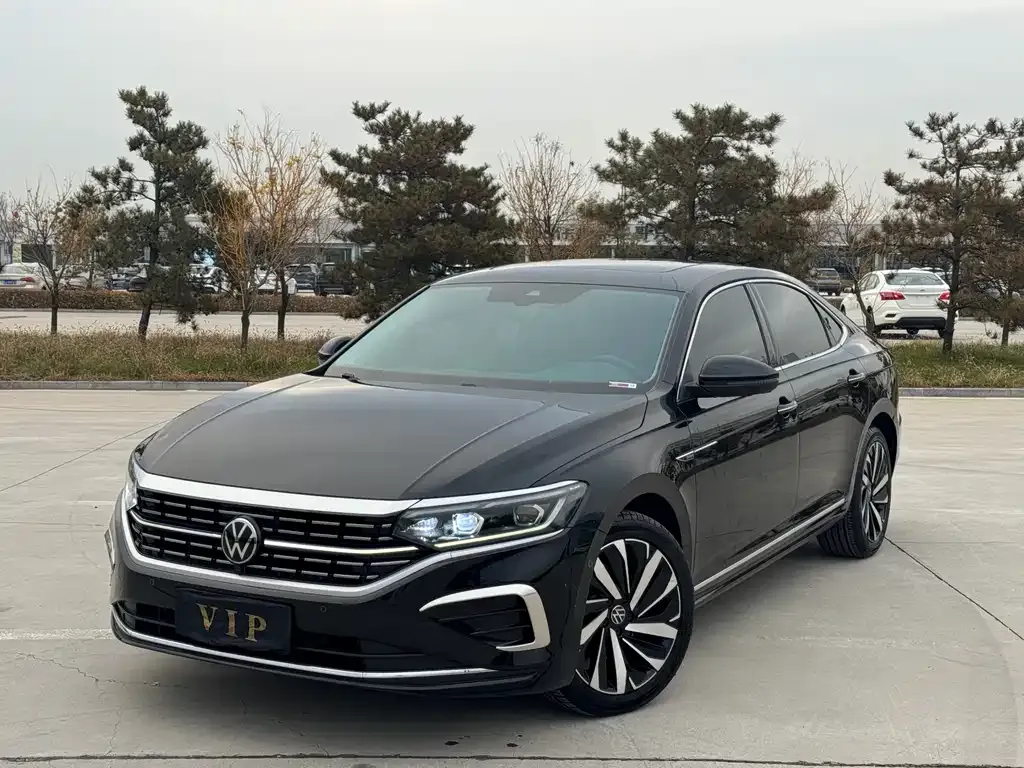 Volkswagen Passat 2023 из CN, фото 1