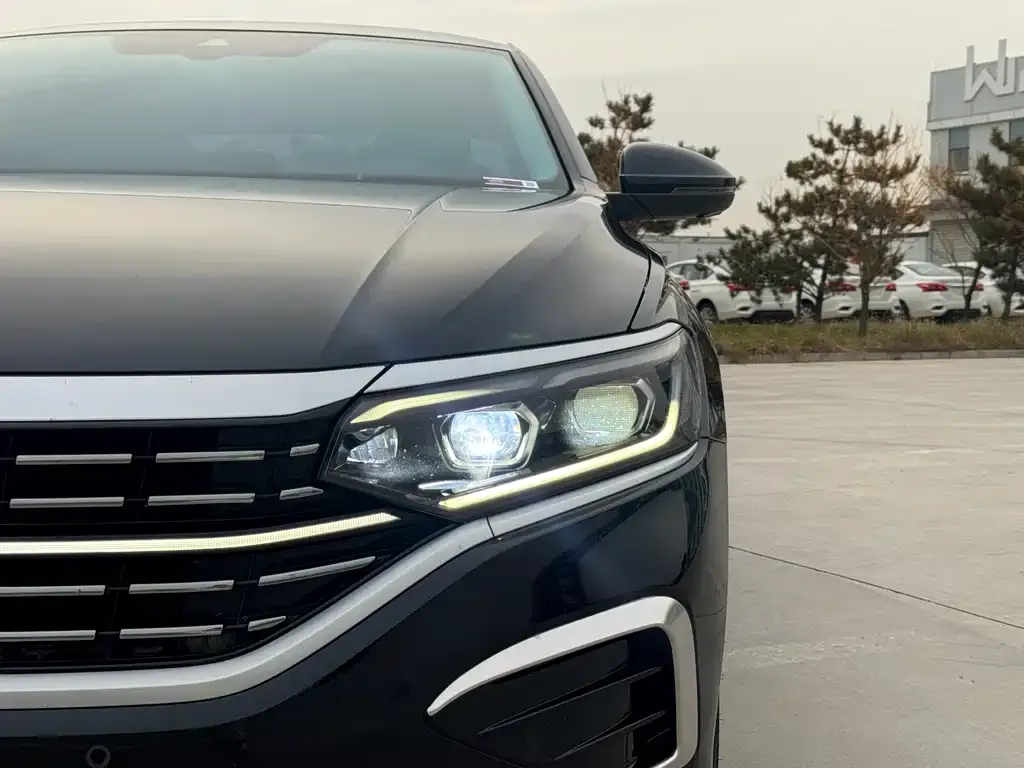 Volkswagen Passat 2023 из CN, фото 4
