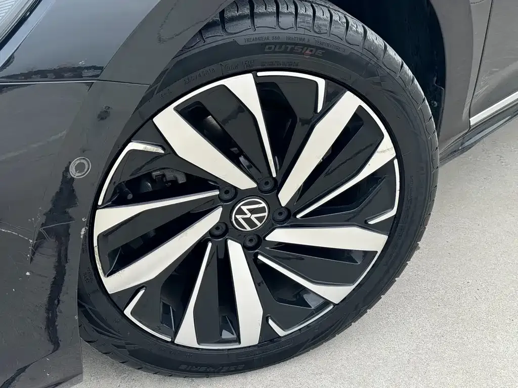 Volkswagen Passat 2023 из CN, фото 8