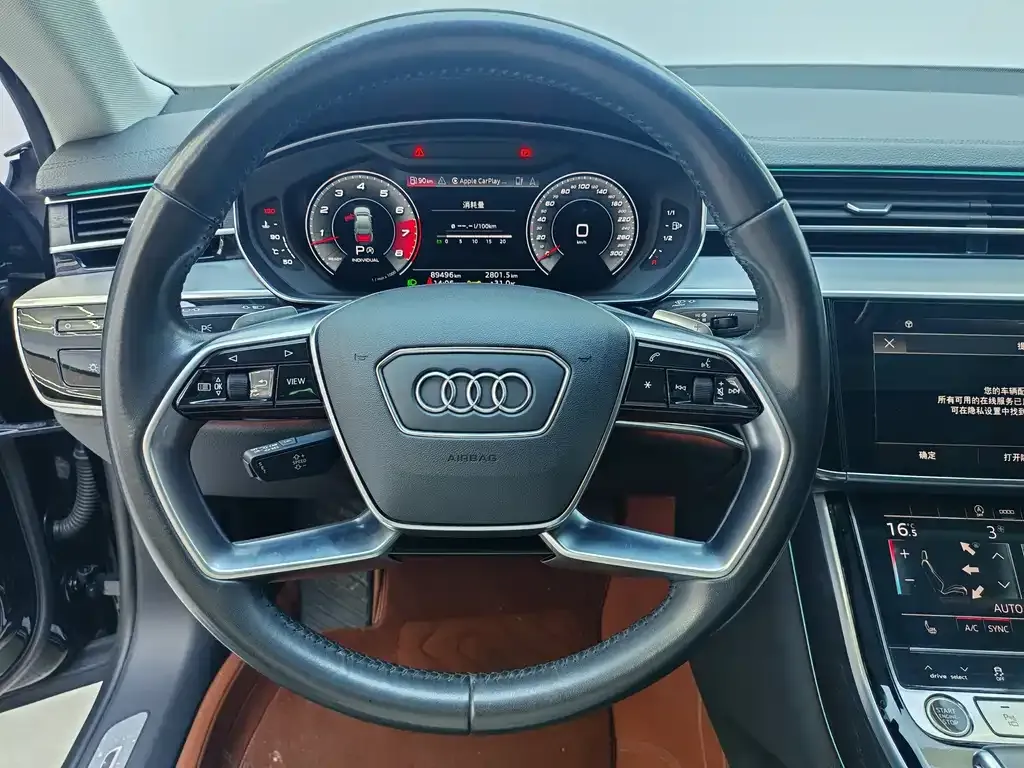 Audi A8 — фото 9