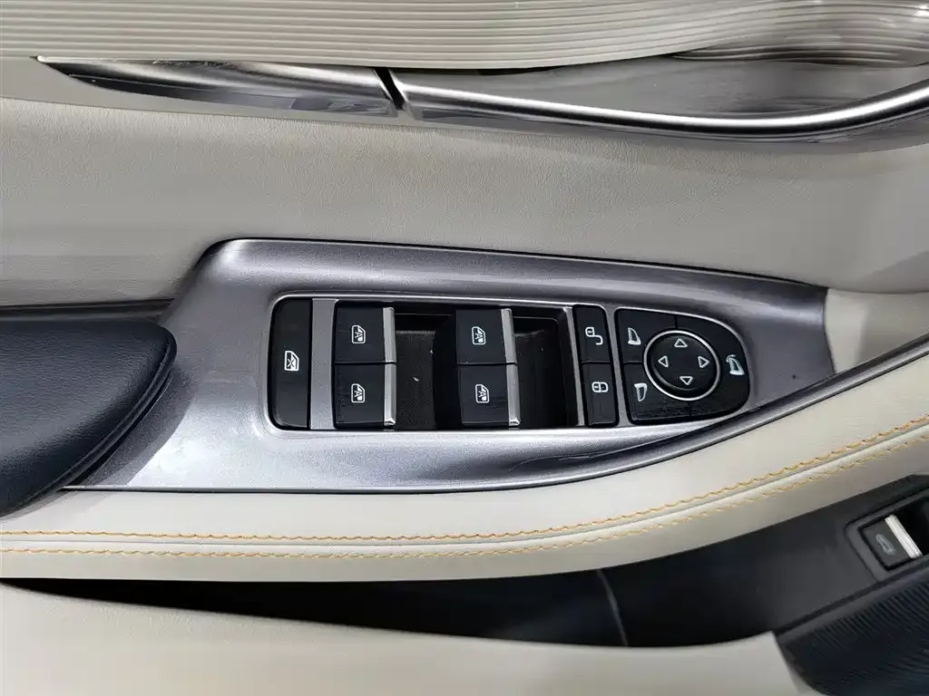 BYD PLUS New Energy — фото 9