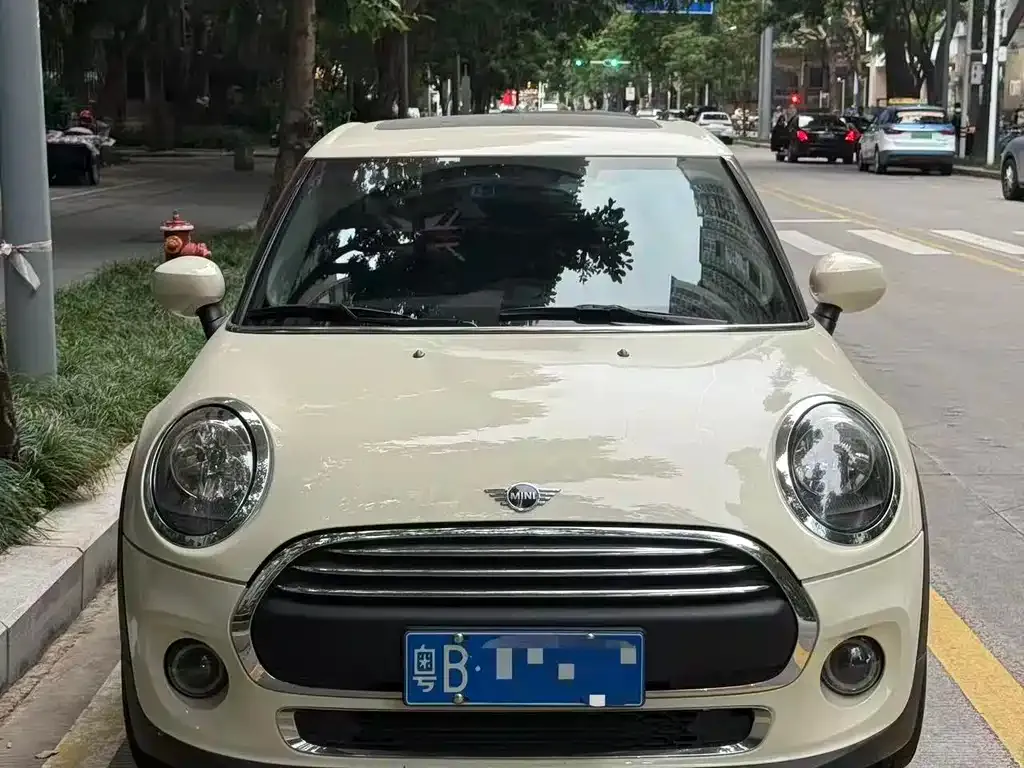 MINI Cooper (3-door) — фото 1