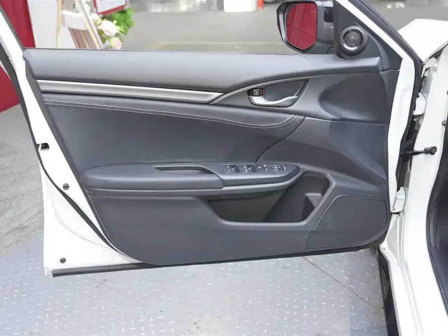 Honda Civic 2022 из CN, фото 10