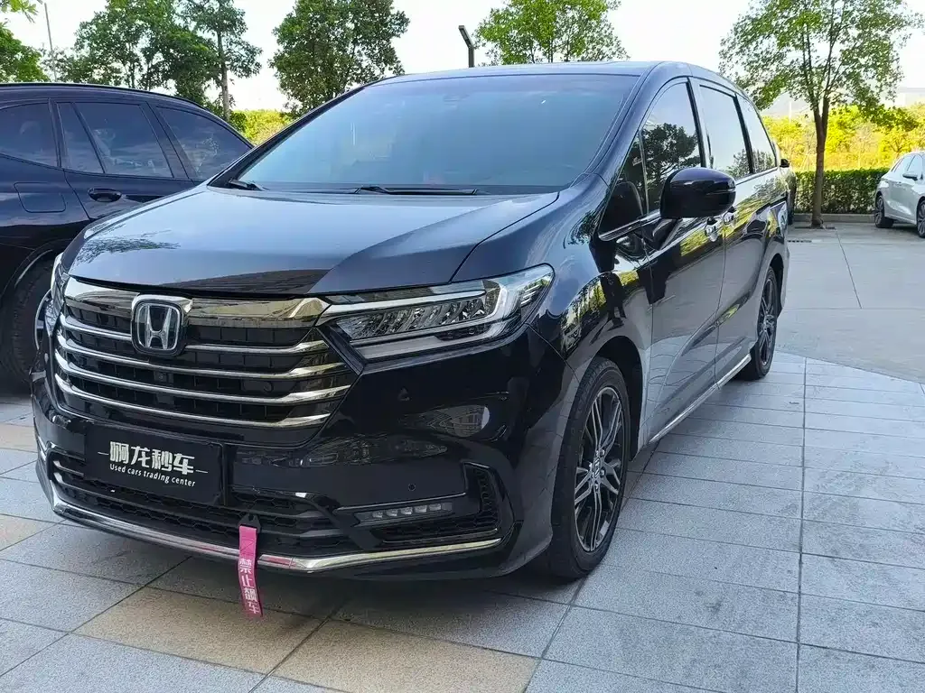 Honda Odyssey — фото 1