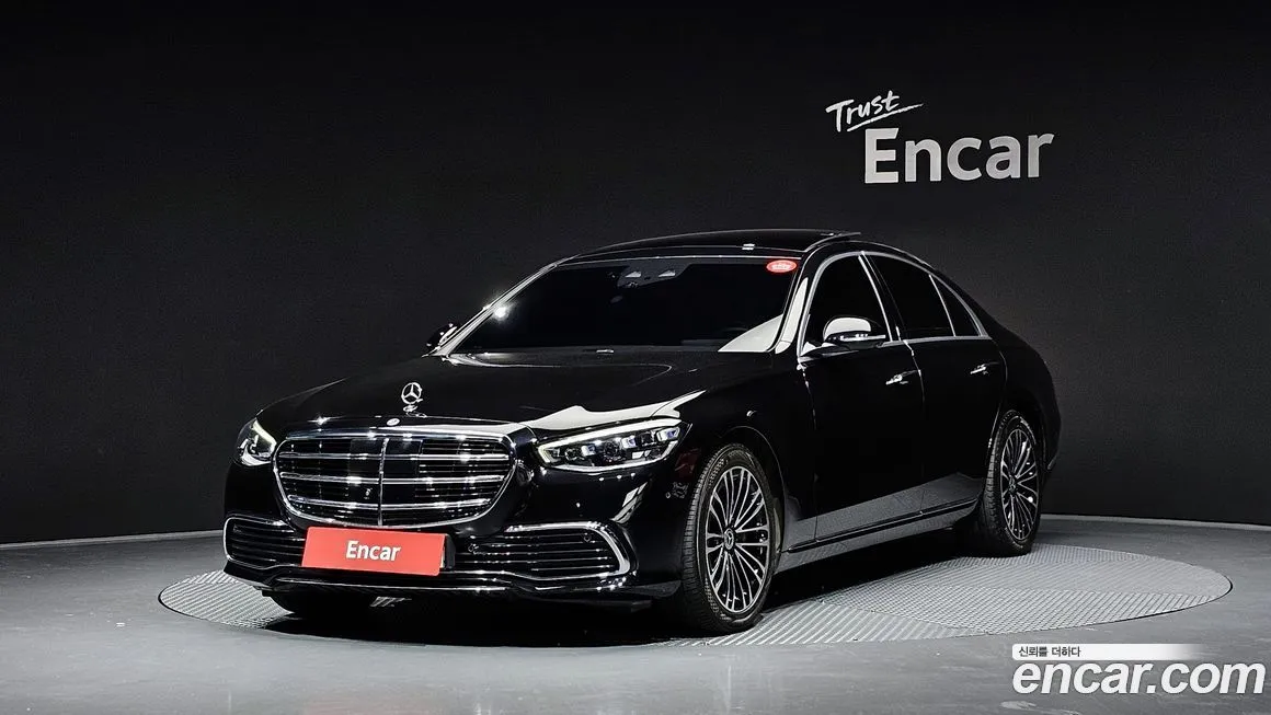 Mercedes-Benz S-Class — фото 1