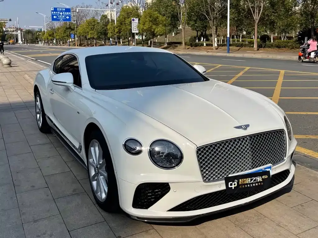 Bentley Continental 2021 из CN, фото 3