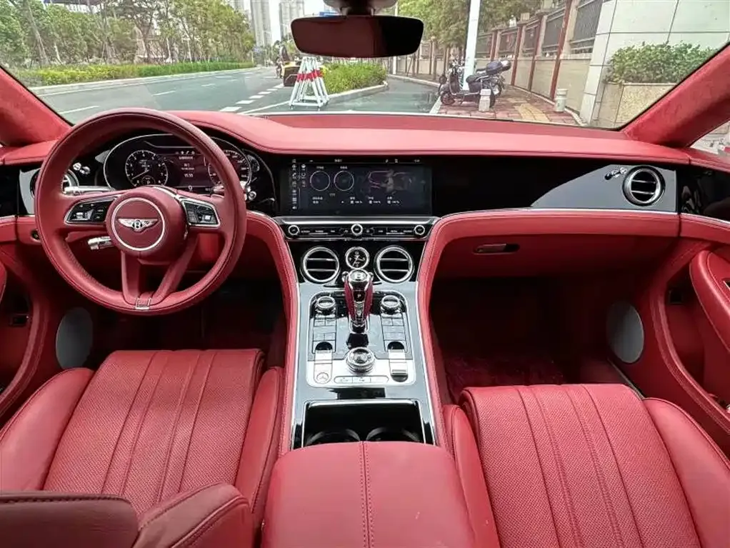 Bentley Continental 2021 из CN, фото 6