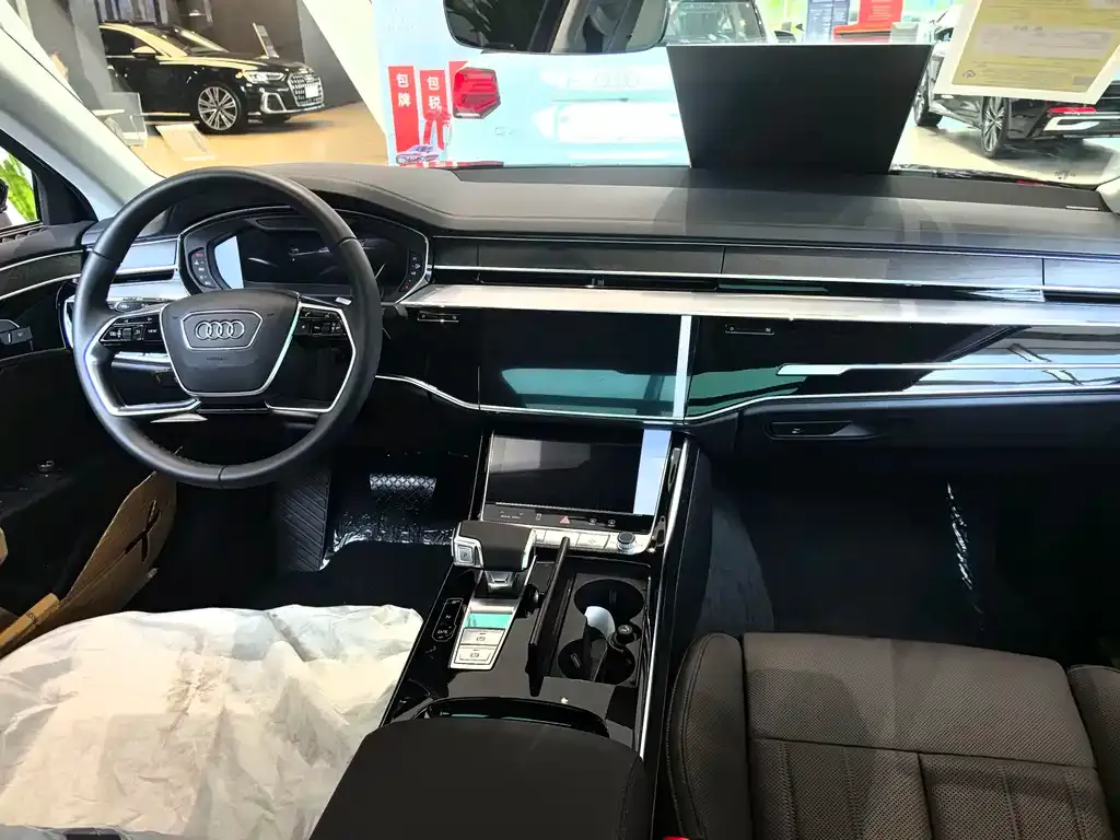 Audi A8 2025 из CN, фото 2