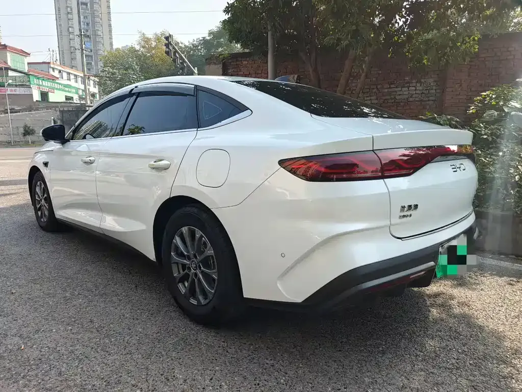 BYD Qin L — фото 3