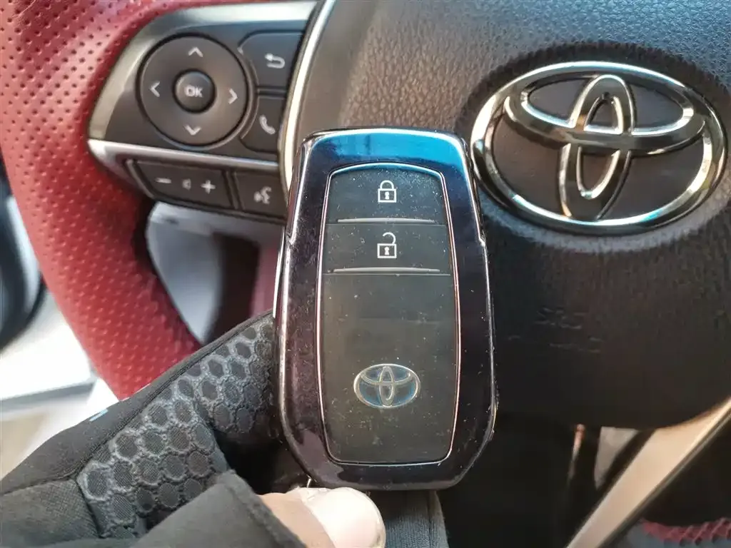 Toyota Harrier — фото 10