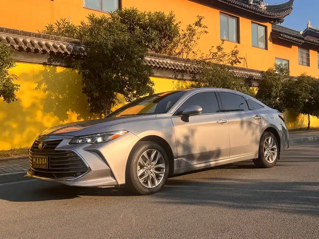 Toyota Avalon 2022 из CN, фото 1