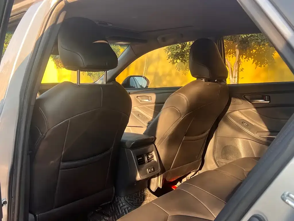 Toyota Avalon 2022 из CN, фото 8