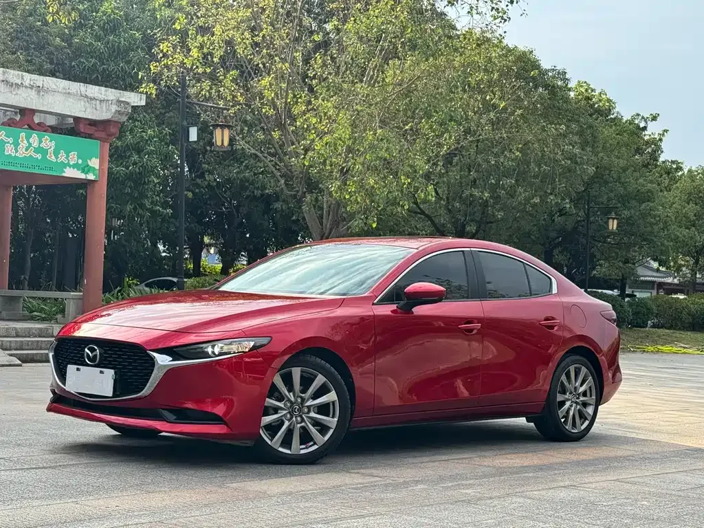 Mazda 3 Axela 2022 из CN, фото 1