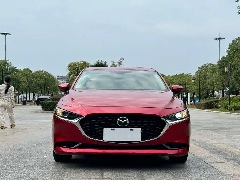 Mazda 3 Axela 2022 из CN, фото 2