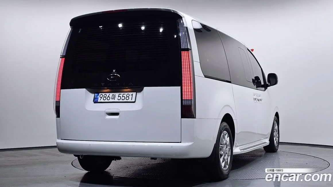 Hyundai Staria 2024 из KR, фото 2