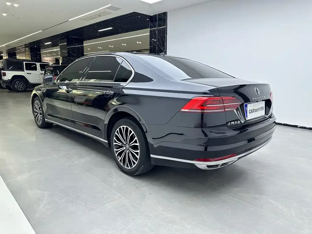 Volkswagen Phideon — фото 6