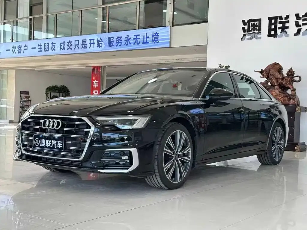 Audi A6L — фото 1
