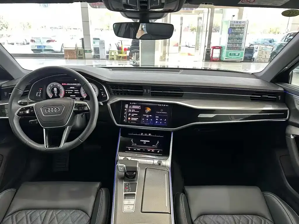 Audi A6L — фото 5
