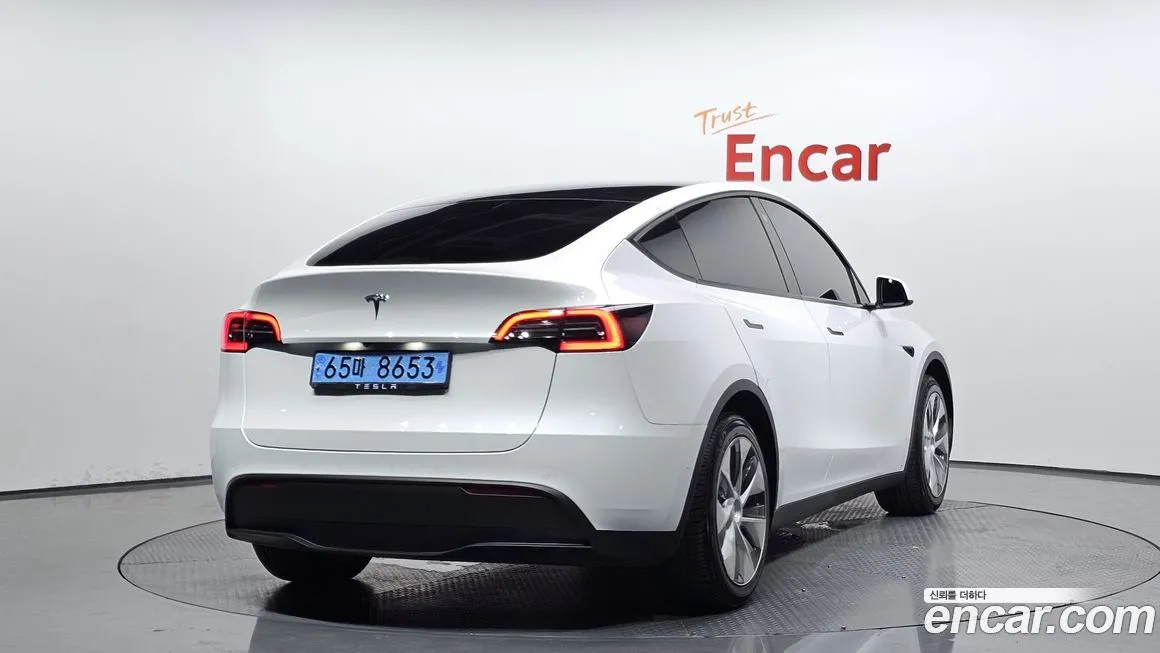 Tesla Model Y 2021 из KR, фото 2