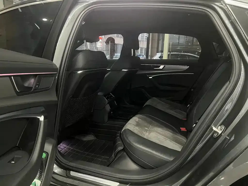 Audi A6L 2022 из CN, фото 4