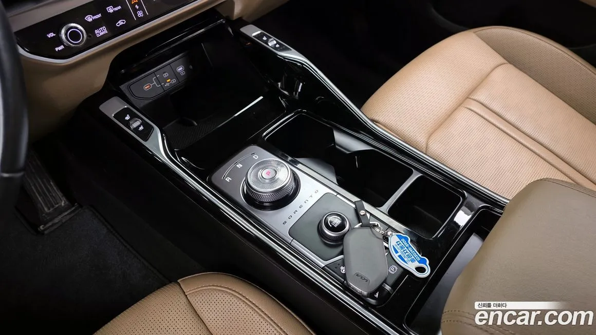 Kia Sorento — фото 9