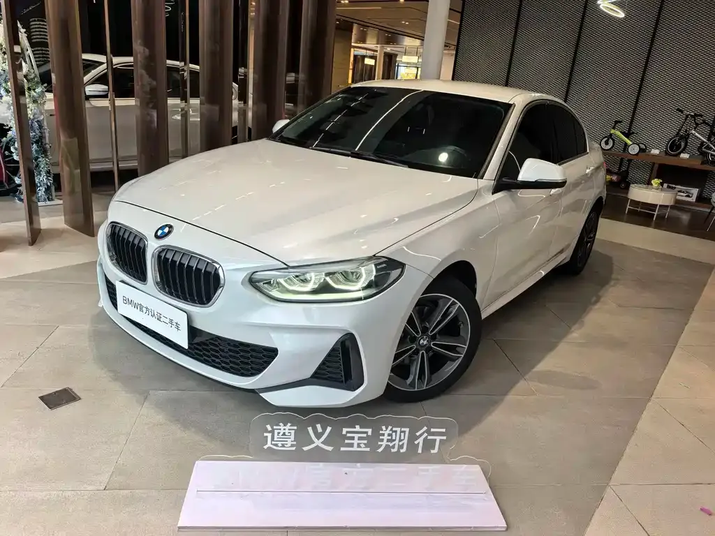 BMW 1 Series — фото 1