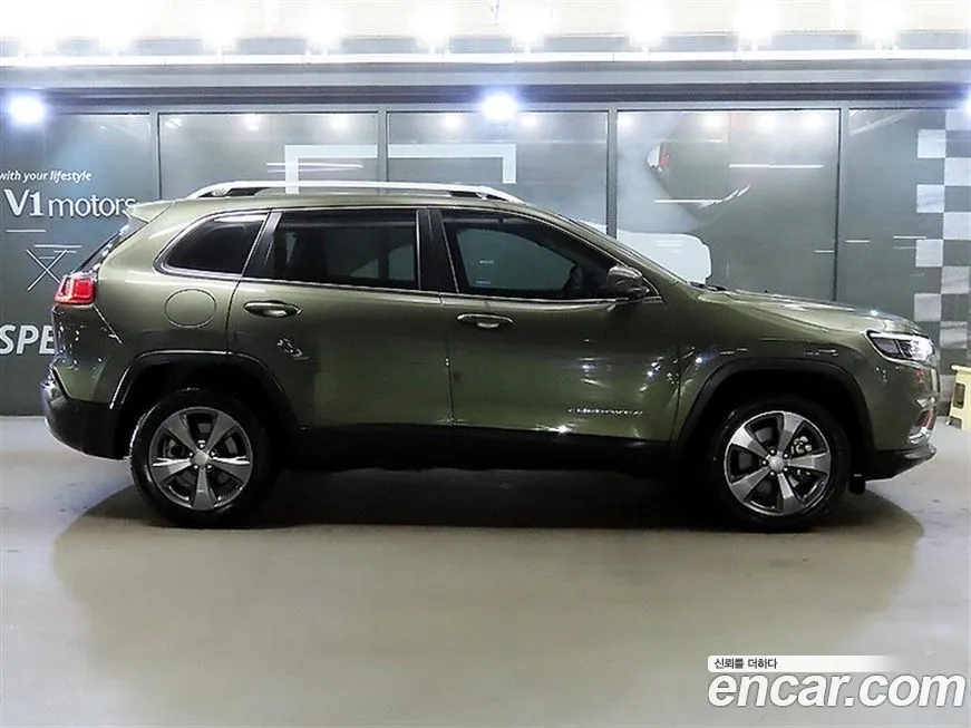 Jeep Cherokee — фото 3
