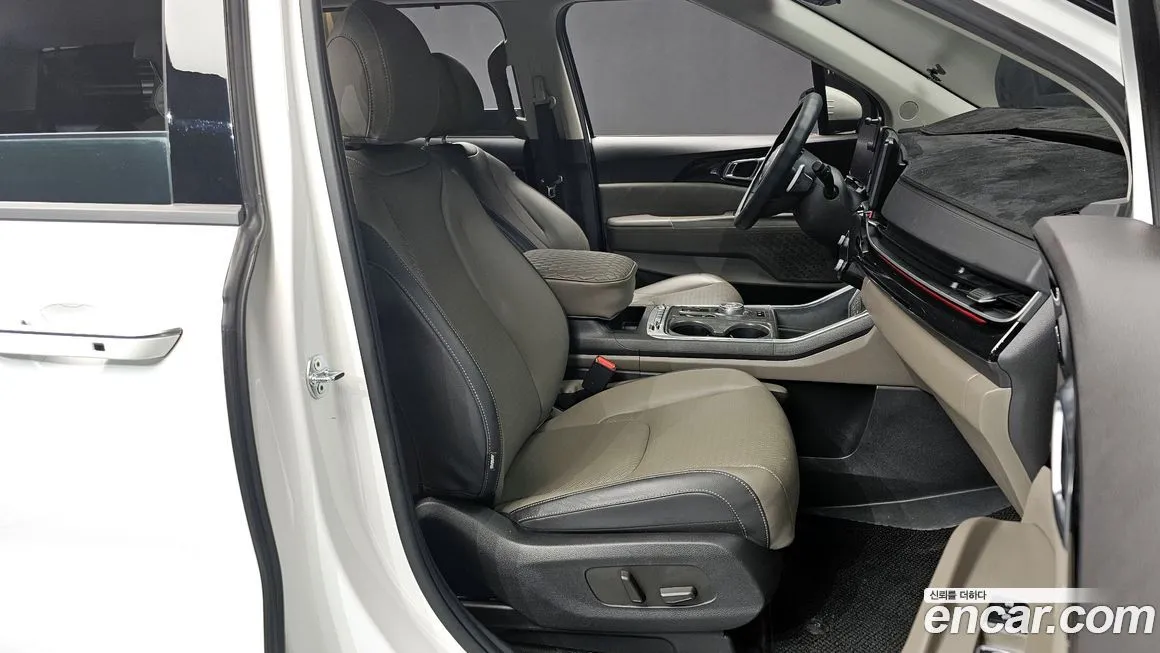 Kia Carnival — фото 10