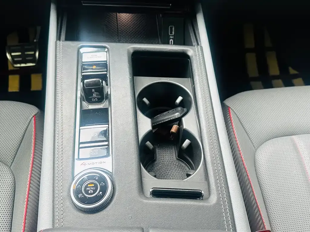 Volkswagen Teramont 2024 из CN, фото 8