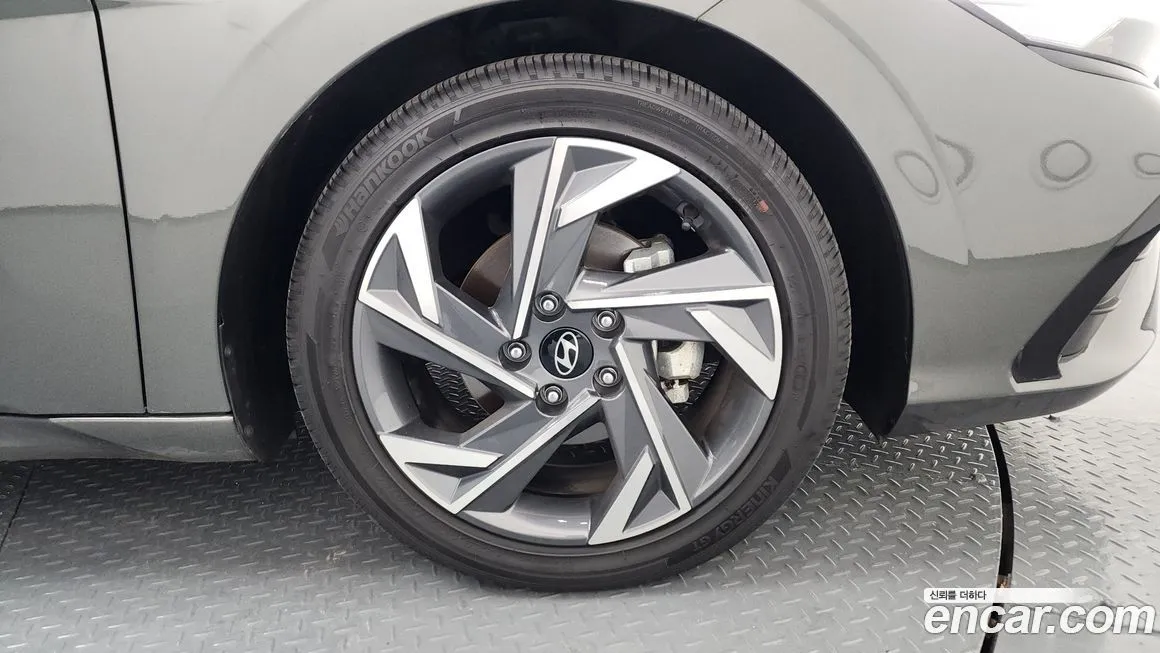 Hyundai AVANTE — фото 5
