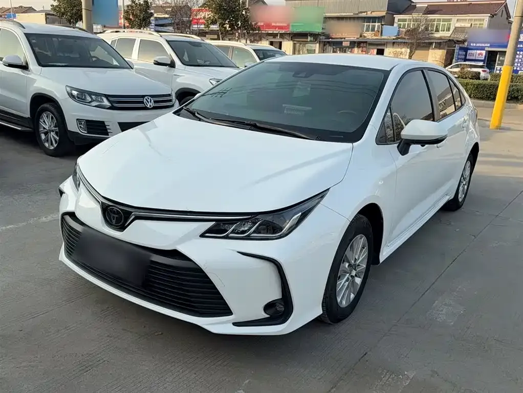 Toyota Corolla — фото 1