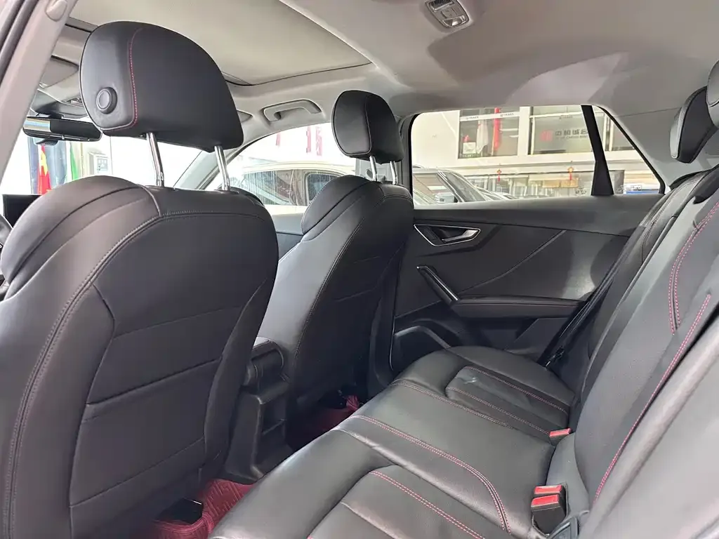 Audi Q2L 2023 из CN, фото 5