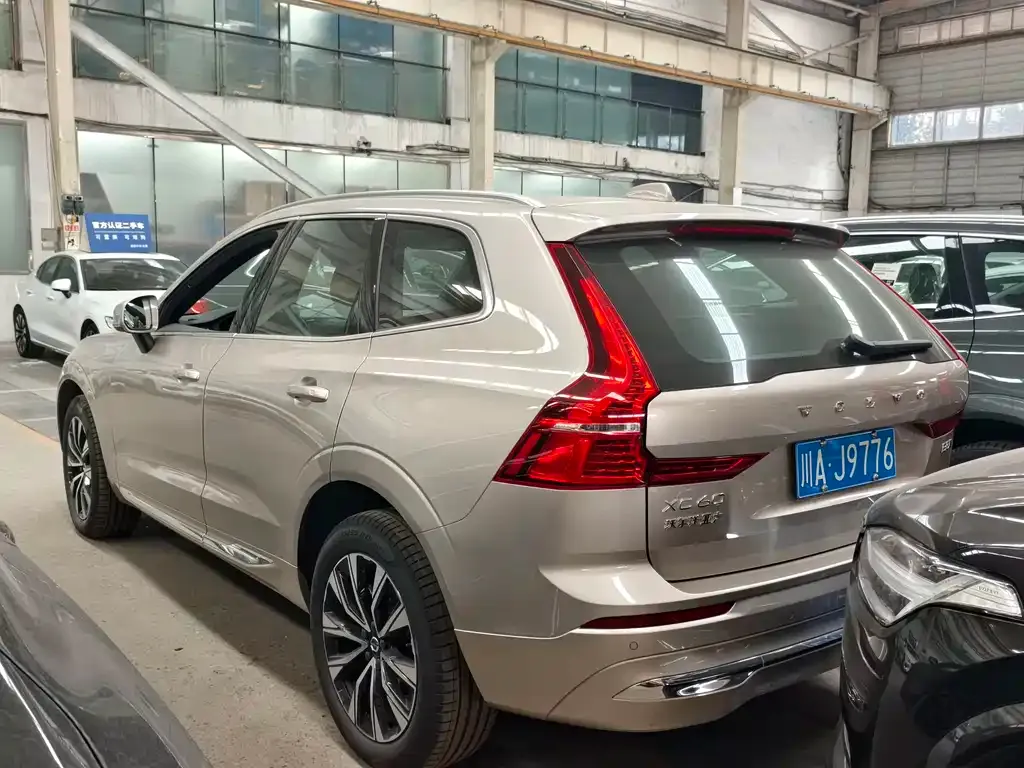 Volvo XC60 2025 из CN, фото 4