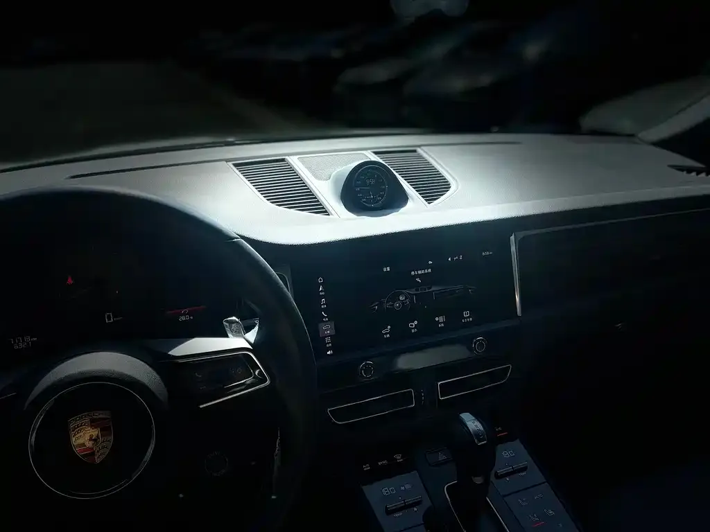 Porsche Macan 2023 из CN, фото 8