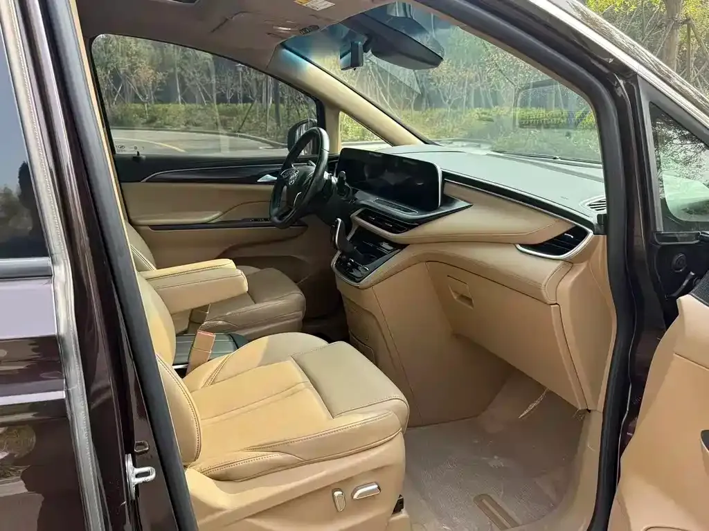 Buick GL8 2021 из CN, фото 10