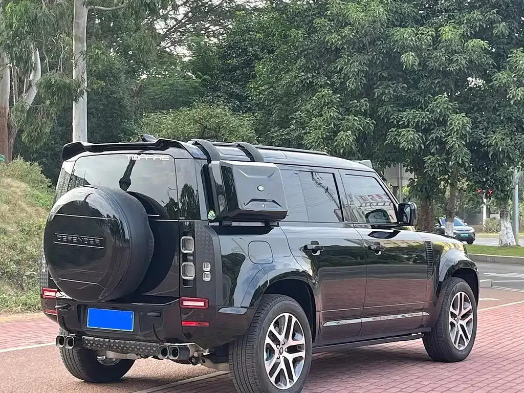 Land Rover Defender — фото 10