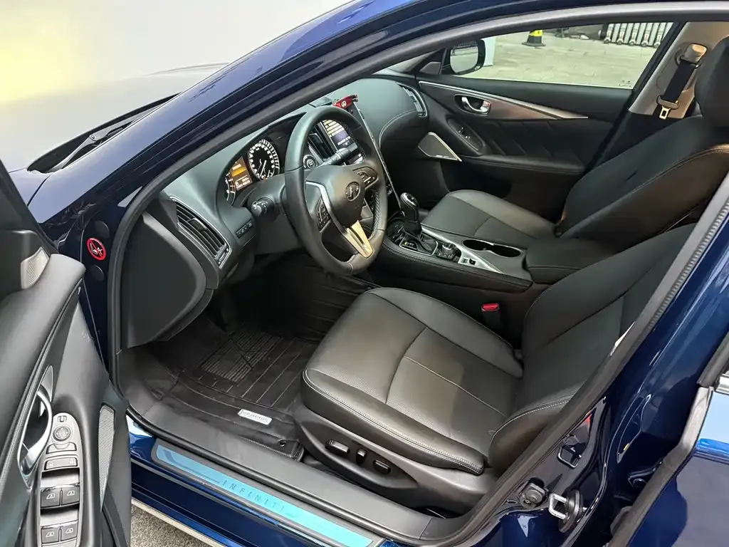 Infiniti Q50L 2023 из CN, фото 9