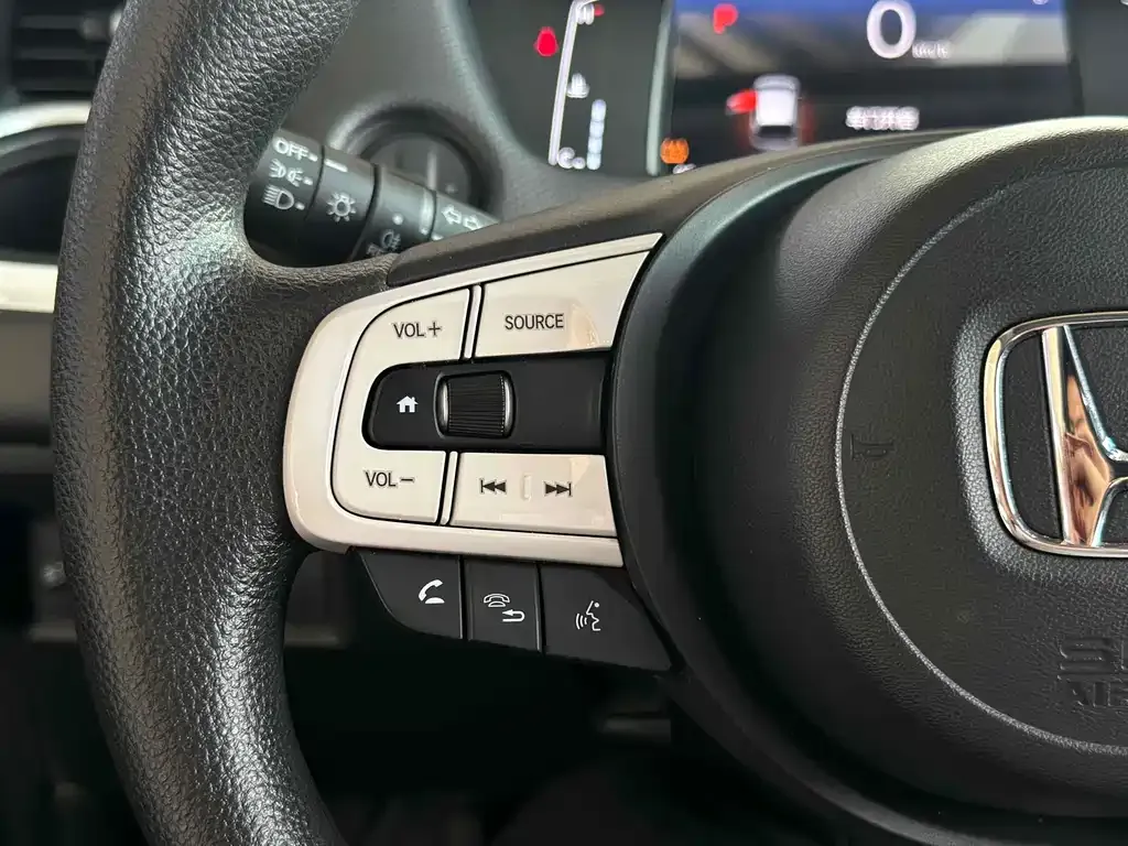Honda Fit — фото 10