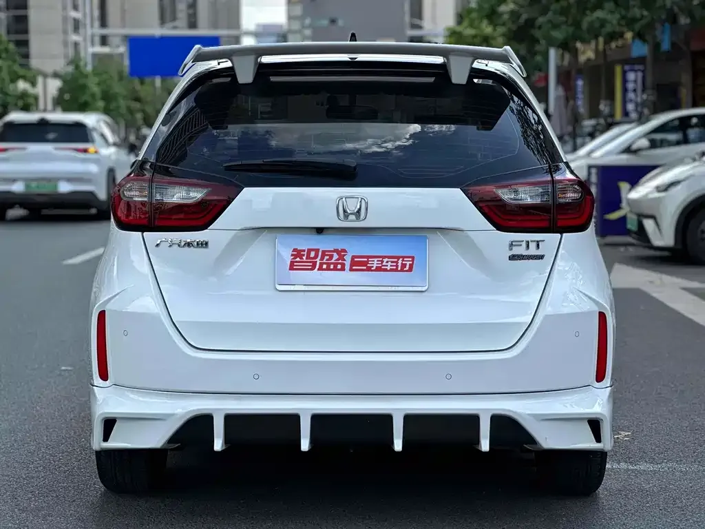 Honda Fit — фото 4