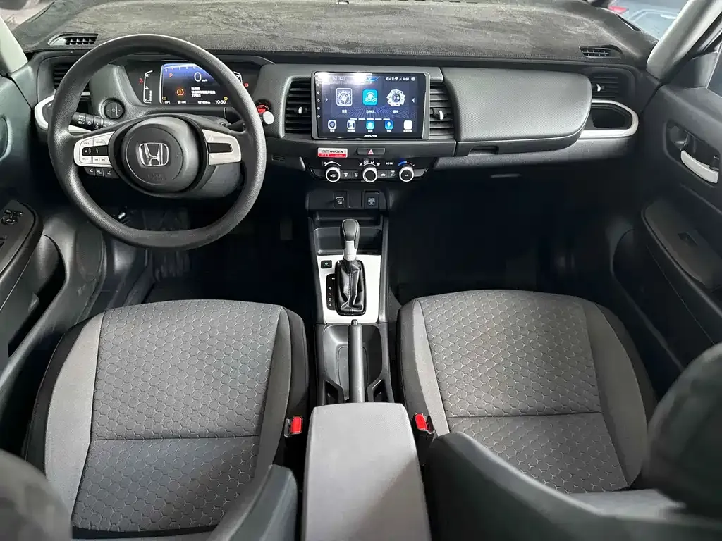 Honda Fit — фото 7