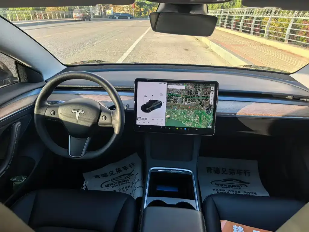 Tesla Model 3 — фото 6