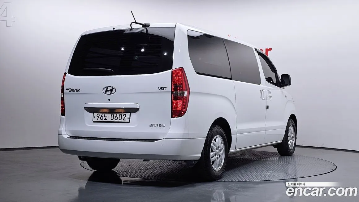 Hyundai Starex — фото 2